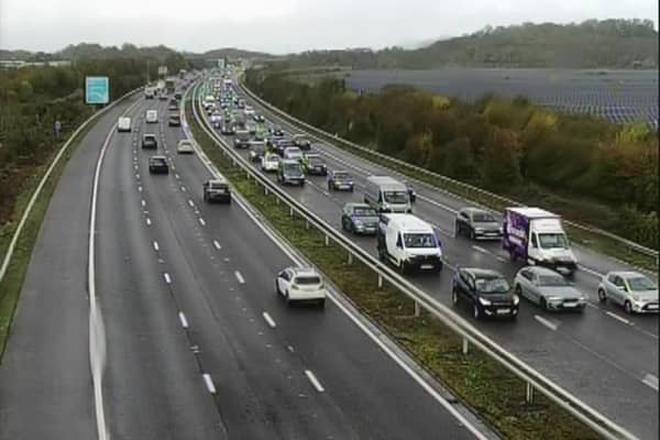 Motorists are advised of 100 minute delays