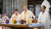 Devon clergy gather at Exeter Cathedral for final Maundy Thursday service of retiring dean