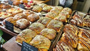 Exeter café marks National Baking Week with fresh autumn pastries