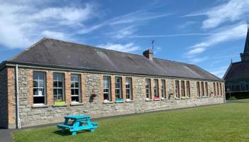 Parents shocked after school sends out email asking for one toilet roll per student