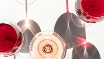 The application is for a licence to run a bar in Paris Street