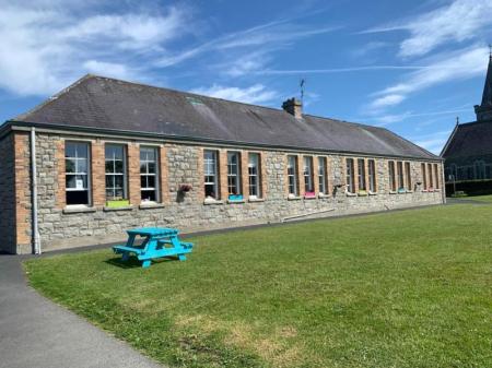 Parents shocked after school sends out email asking for one toilet roll per student