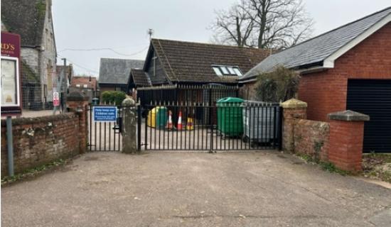 The existing main gates at Lady Seward Church of England Primary School in Clyst St George (Image courtesy: Noved Consulting).