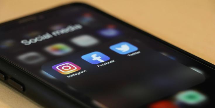 Should under-16s be banned from social media? Exeter residents divided