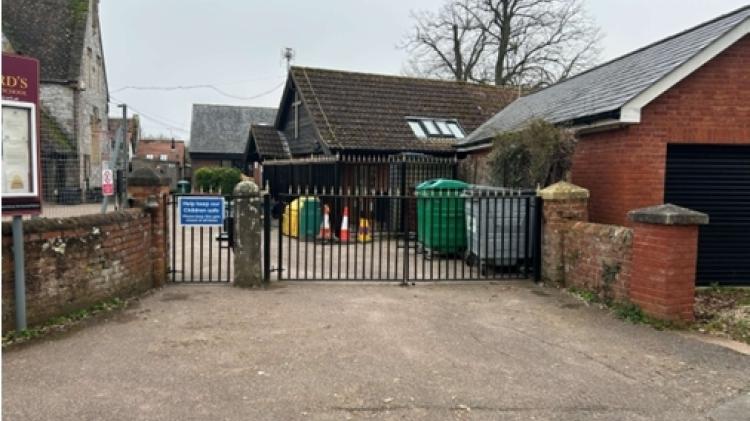 The existing main gates at Lady Seward Church of England Primary School in Clyst St George (Image courtesy: Noved Consulting).