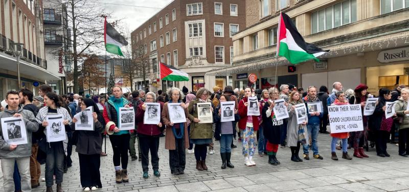 Exeter protesters call for Gaza ceasefire 