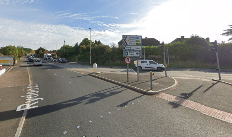 Mounting traffic delays down Topsham Road