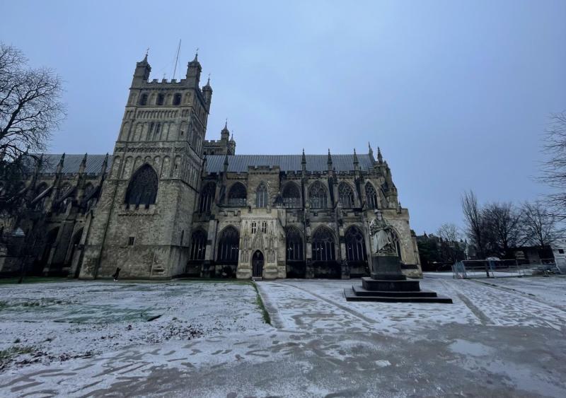 Exeter Cathedral in snow, Image: Azurevanilla ash / Wikimedia Commons