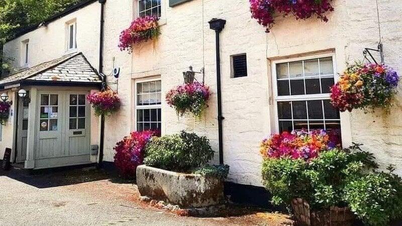 Thousands fight to save Torquay&rsquo;s Devon Dumpling pub