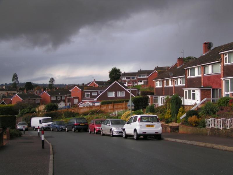 Storm clouds gathering over Exeter, Woodwater Lane, Image: Rob Purvis /Wikimedia Commons