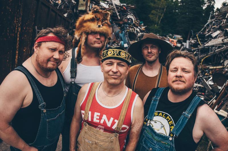 Steve’n’Seagulls bring bluegrass rock to Exeter