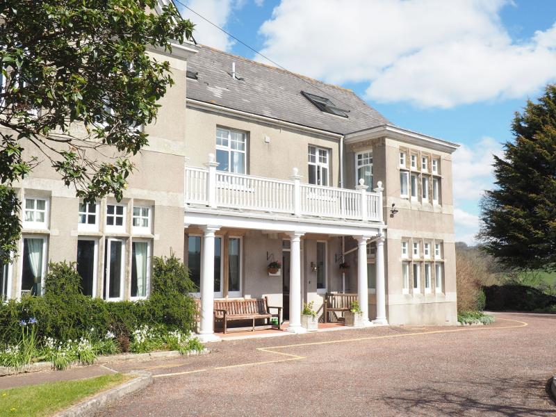 Free meal and social event in Honiton