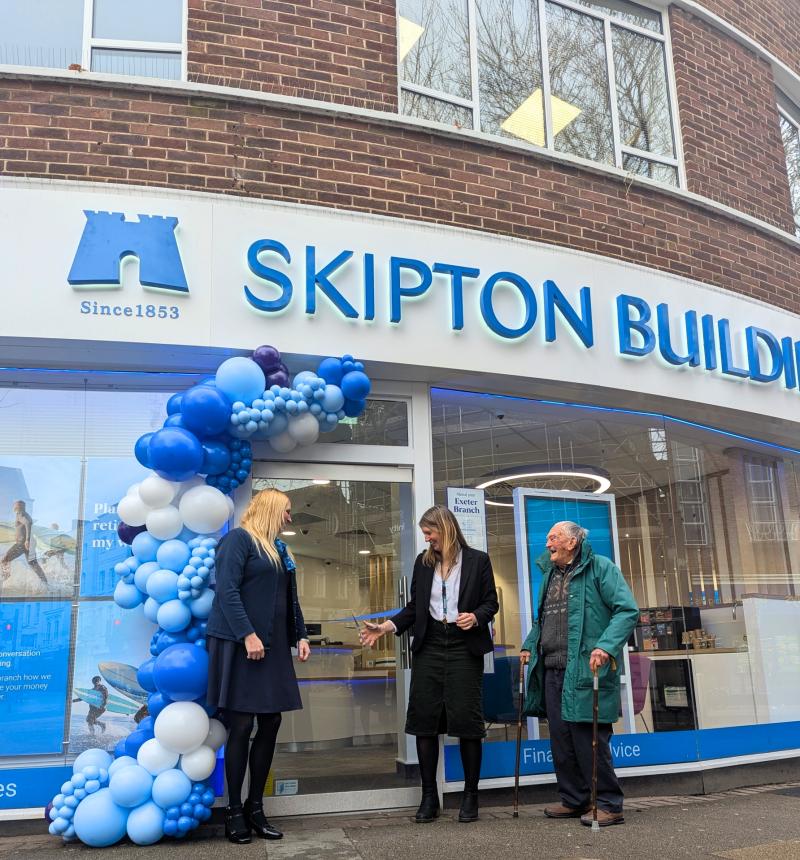 3 Nicola Wheeler from InExeter cutting the ribbon with special guest Harry Burfitt and Branch Manager Emma Smith.jpg
