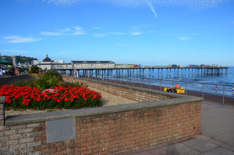 Teignmouth Pier, Photo: Mr Eugene Birchall/ Wikimedia Commons