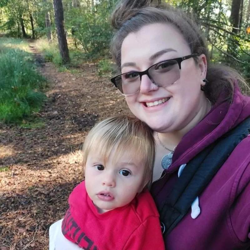 Exeter woman to skydive in memory of sister who died weeks before her wedding