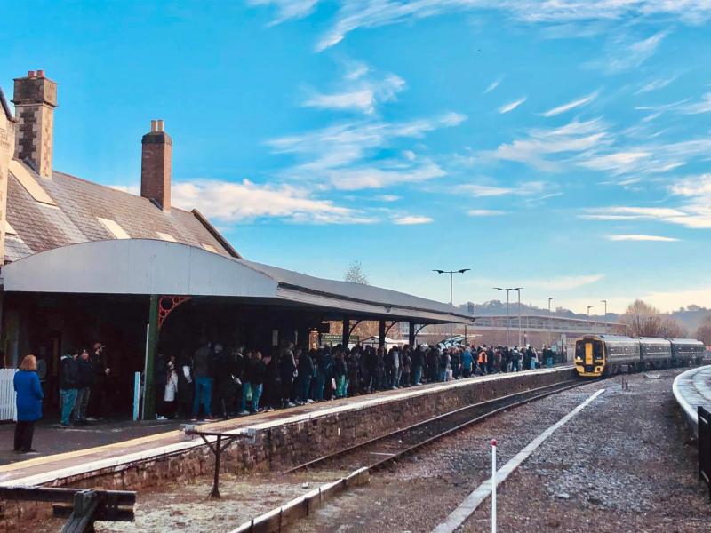 Exeter trains overcrowded as &lsquo;line can&rsquo;t run longer trains&rsquo;
