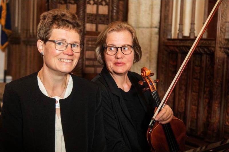 Violist Ricarda Schmidt and pianist Ute Weickenmeier 