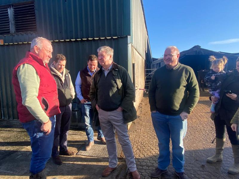 Roome farmers Carmichael visit (3)