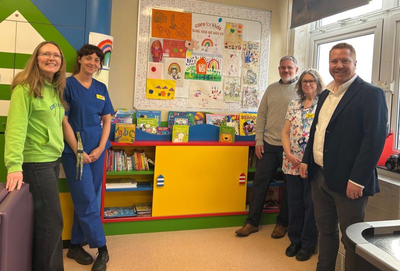 Brilliant new bookcase brightens up North Devon children&rsquo;s ward playroom